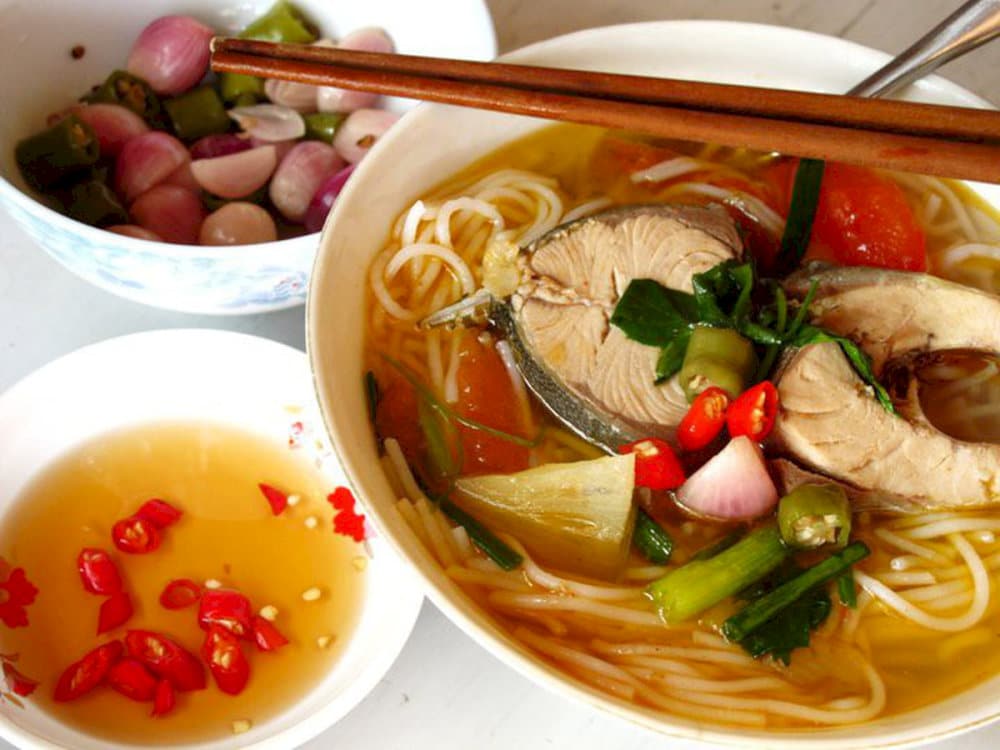 Bún cá ngừ um 